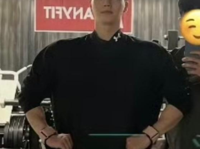 宋江挥铁铸忠诚：铁血英雄的传奇人生